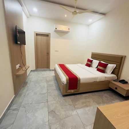 Hotel Raga Karimnagar Exterior photo